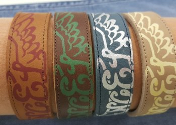 Deritel Geniş Örgü Bileklik Siyah ile şıklık yarışı